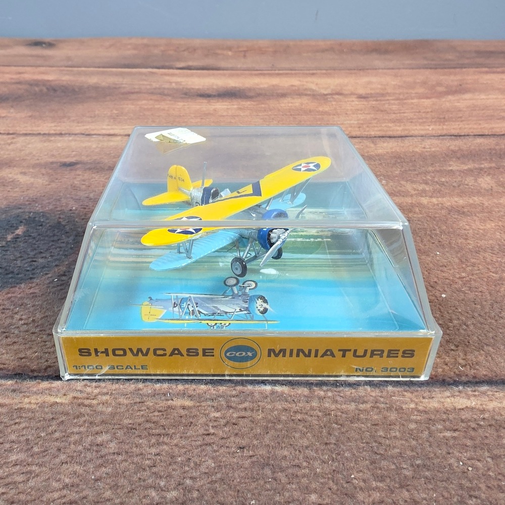 Cox Boeing F4B-4 Model Airplane 1:100 Yellow Excellent Showcase Miniatures 3003